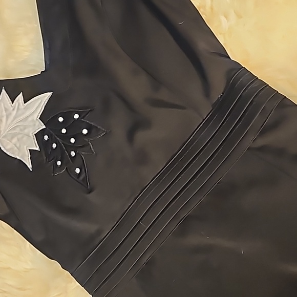 Nice Dress 👗 - Picture 14 of 15